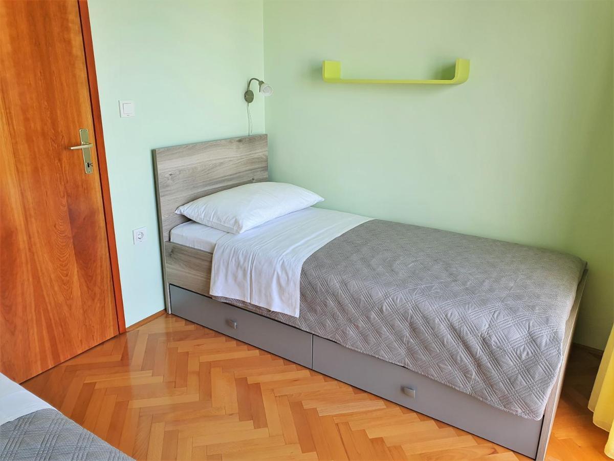 Apartments Martina Vodice Buitenkant foto