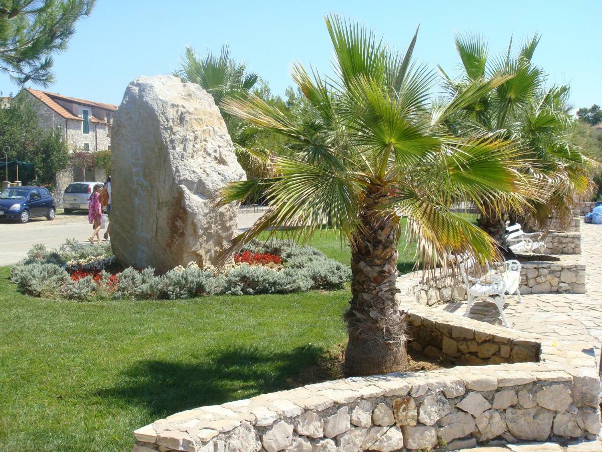 Apartments Martina Vodice Buitenkant foto