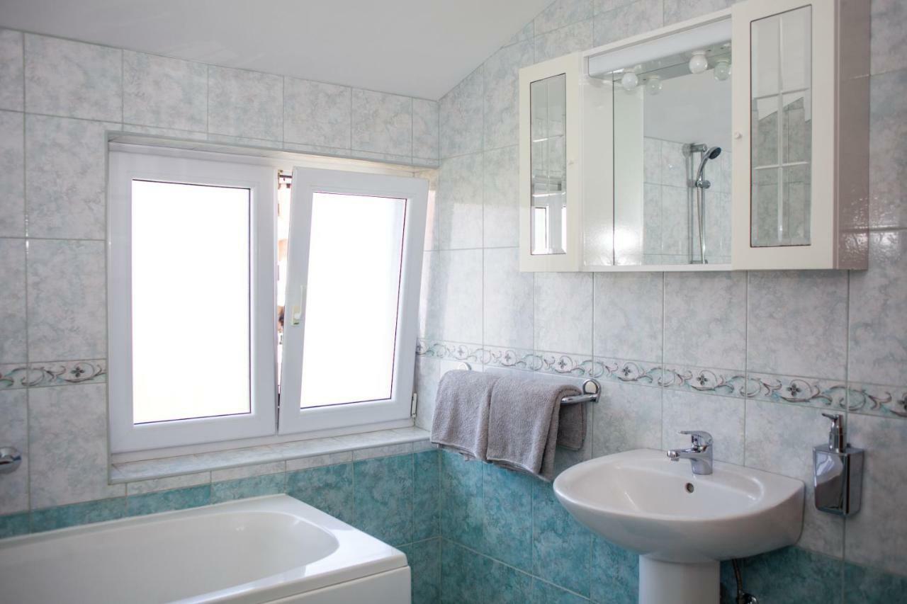 Apartments Martina Vodice Buitenkant foto